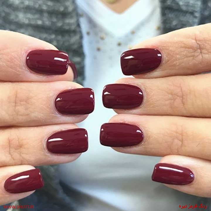 لاک ناخن قرمز تیره